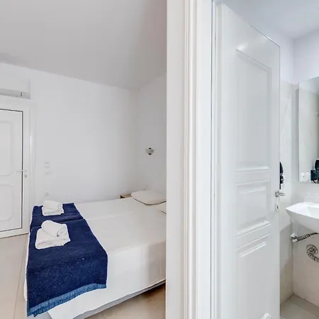 Makis Place Aparthotel