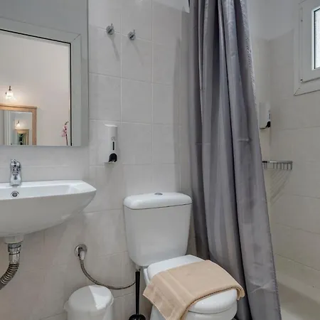 Makis Place Aparthotel Tourlos