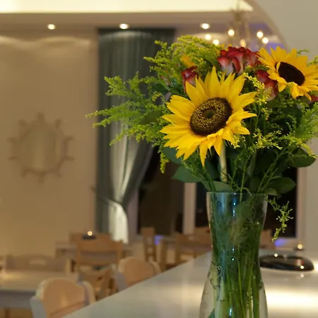 Aparthotel Makis Place
