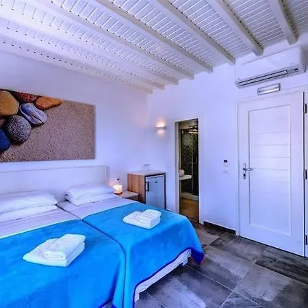 Aparthotel Makis Place