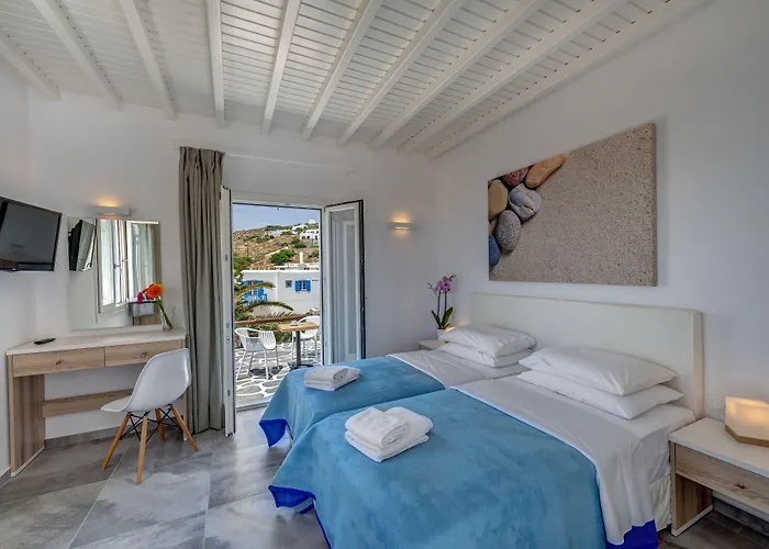 Makis Place Hotel Tourlos