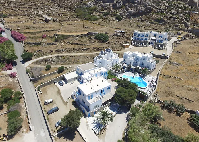 Makis Place Hotel Tourlos