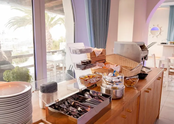 Makis Place Hotel Tourlos