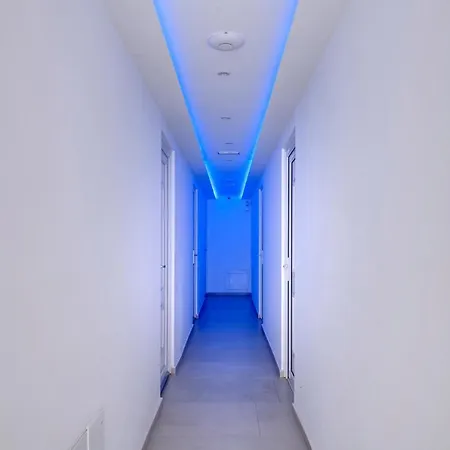 Hotel Makis Place 3*