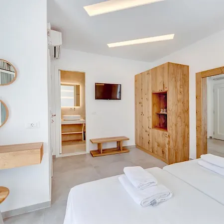 Makis Place Τούρλος