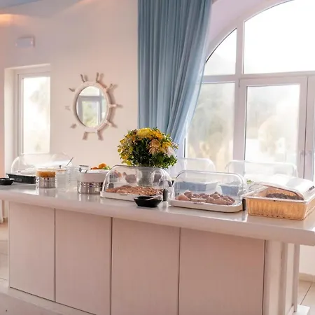 호텔 Makis Place 3*