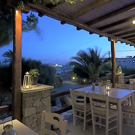 Makis Place Ξενοδοχείο 3*