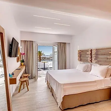 Hotel Makis Place
