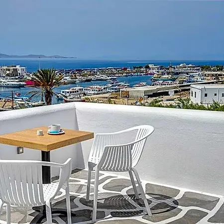 Makis Place Hotel 3*
