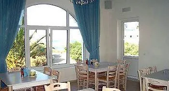 Hotel Makis Place 3*
