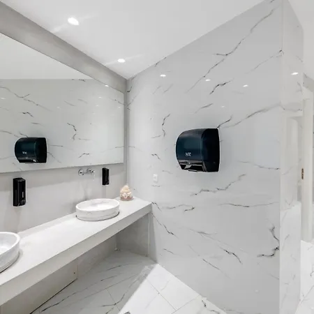 Aparthotel Makis Place Tourlos