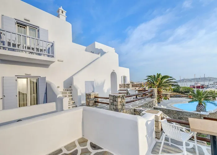 Makis Place Szálloda