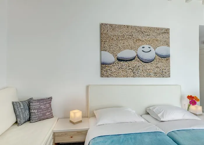 Makis Place Szálloda 3*